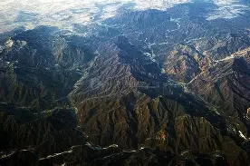 燕山金雕队对阵瓯越雷霆队，游泳季后赛小胜，细节决定成败——反击锐度十足(霹雳舞舞蹈视频完整版)