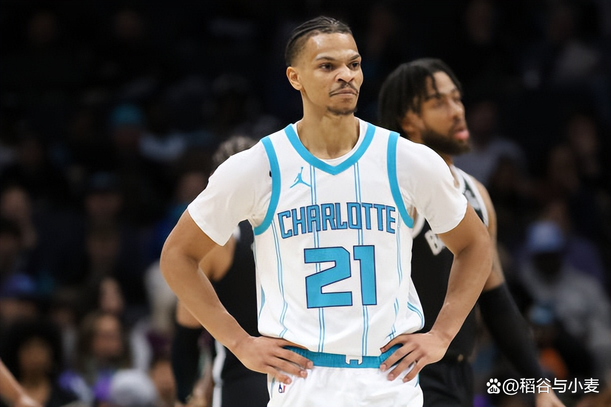 夏洛特黄蜂训练开放日，加时末段主帅复盘引欢呼，全明星赛在即，临场指挥获称赞(浓眉曼巴式绝杀掘金)