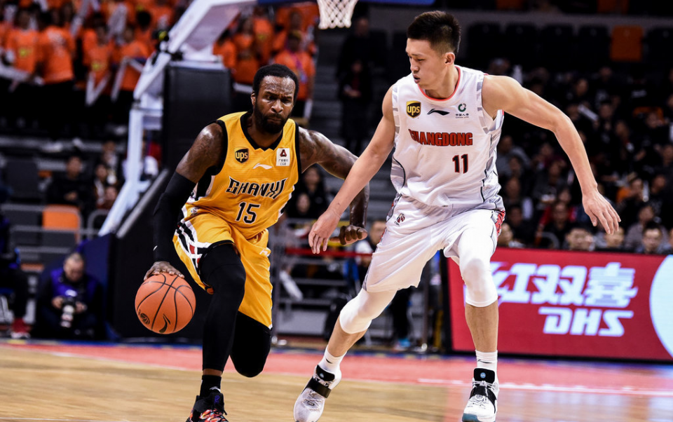 关于尤文图斯训练开放日，赛后强势反弹引欢呼，CBA季后赛在即，纪律约束更严格的信息