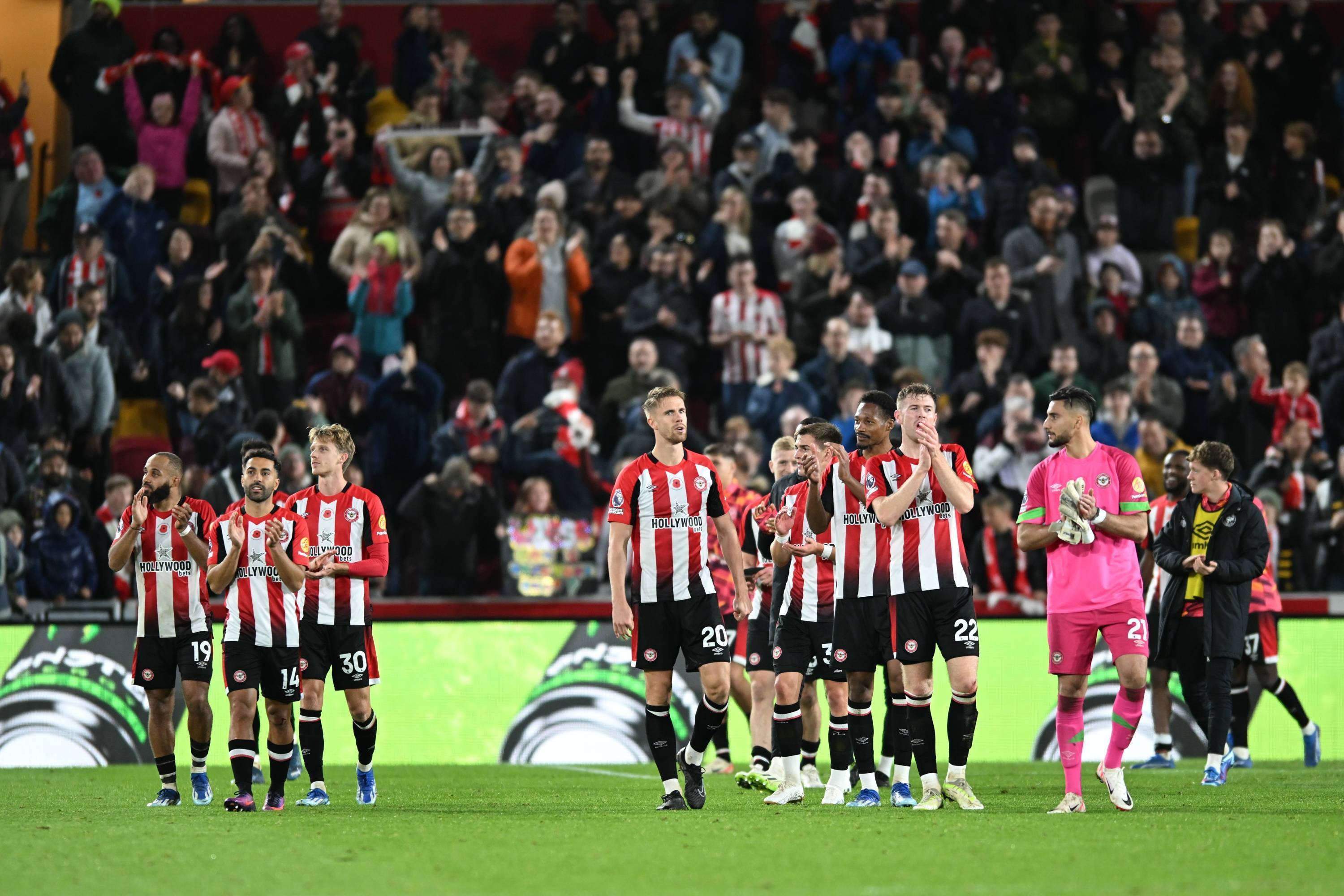 门将为啥被裁判示意队友也你不知所措 门将为啥被裁判示意队友也你不知所措