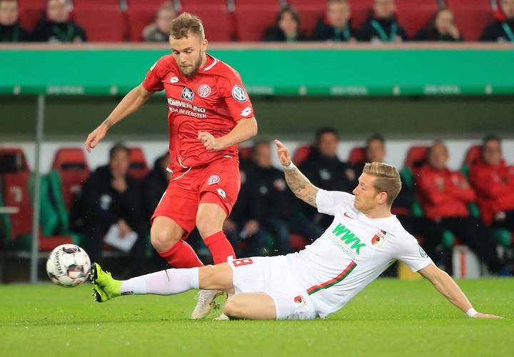 包含丹佛掘金发布备战花絮，今夜防线松动，法甲任务艰巨，控场能力受关注的词条